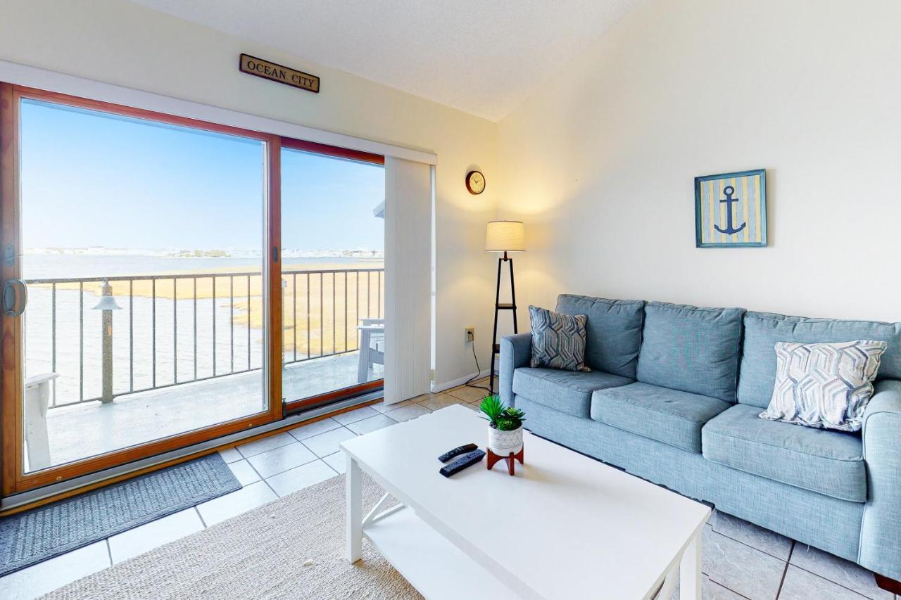 Pintail Point Condos Ошен Сити Номер фото
